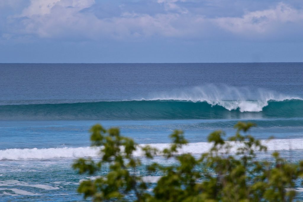Les Spots de Surf en Guadeloupe : L'intermédiaire à Port louis.